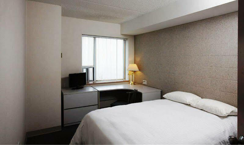 Hotel & Conference Centre - Niagara-on-the-lake